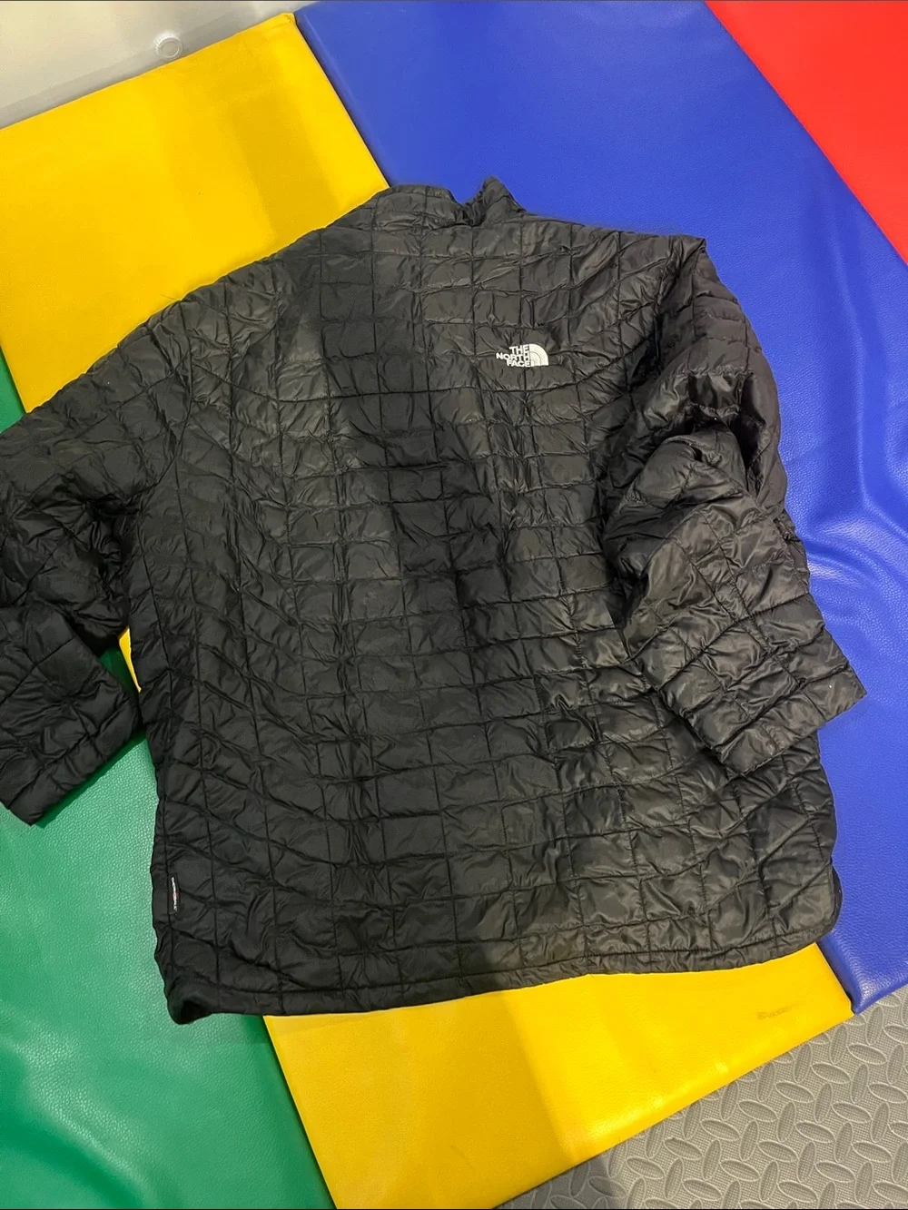 The Northern Face Black Quilted Packable Jacket Thermoball great older style XXL